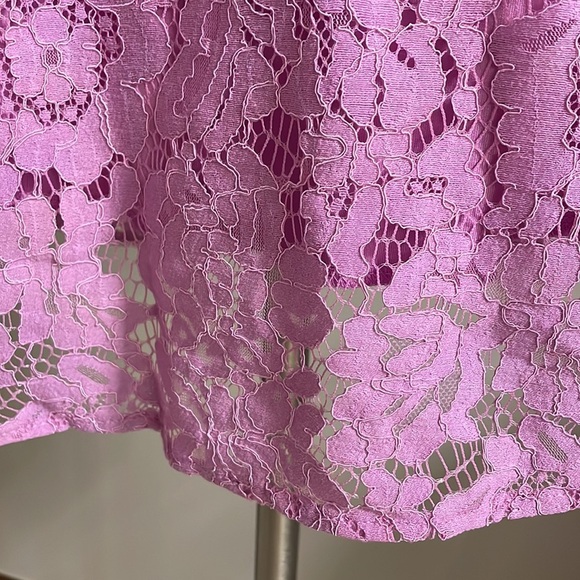 Women’s summer lace halter top sleeveless mock neck eyelash finishMed lilac - Picture 6 of 12